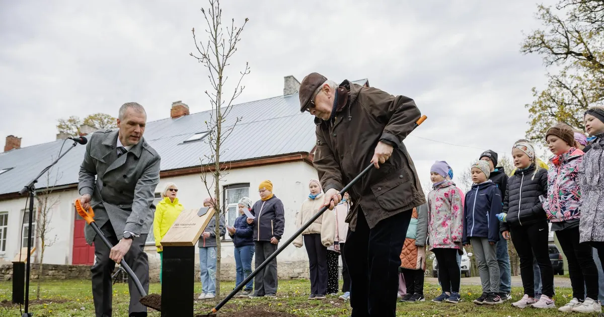 Tiit Hennostel on nüüd omanimeline tamm