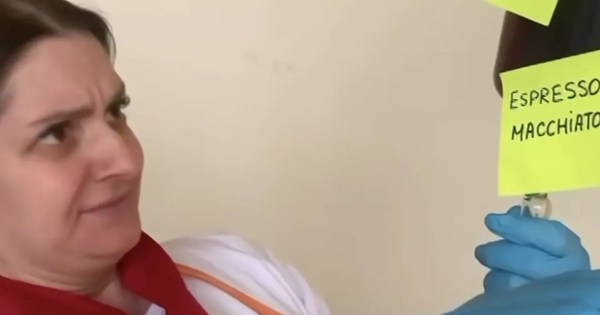 TOMMY AJAB KÕIGIL PUUSAD NÕKSUMA ⟩ Lääne-Tallinna keskhaigla töötajad tõmbasid keset tööpäeva «Espresso macchiato»​ saatel peo käima