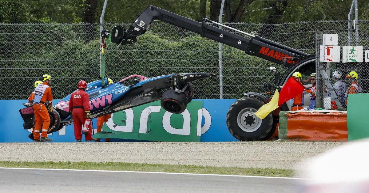 VIDEO ⟩ Aroni konkurent sõitis seina, Red Bulli piloot elas üle hirmuäratava avarii