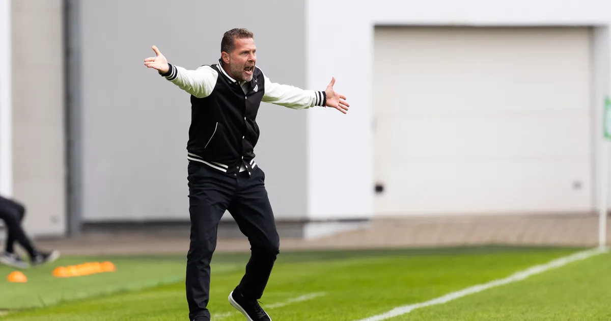 Levadia peatreener Torres ei löönud ega äsanud karguga, vaid viibutas. Karistust ei järgne