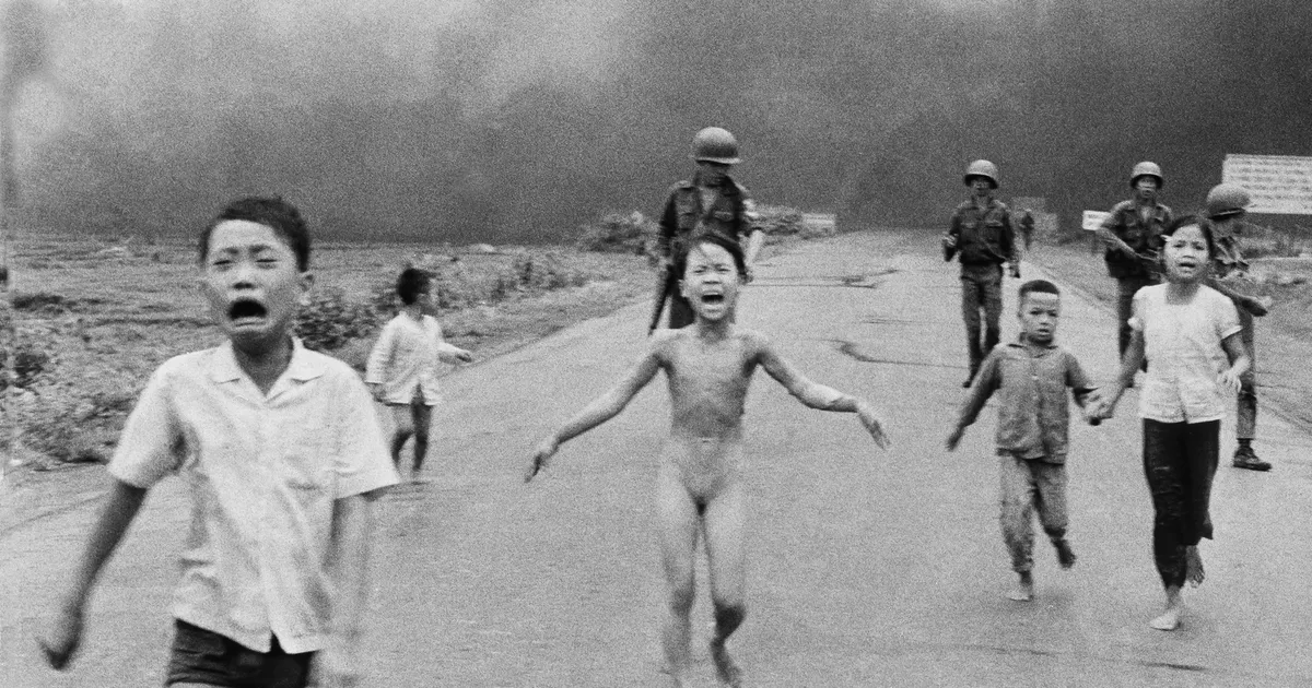 VIDEOD ⟩ Vietnami sõja kuulsa foto «Napalmitüdruk» autorlus seati kahtluse alla