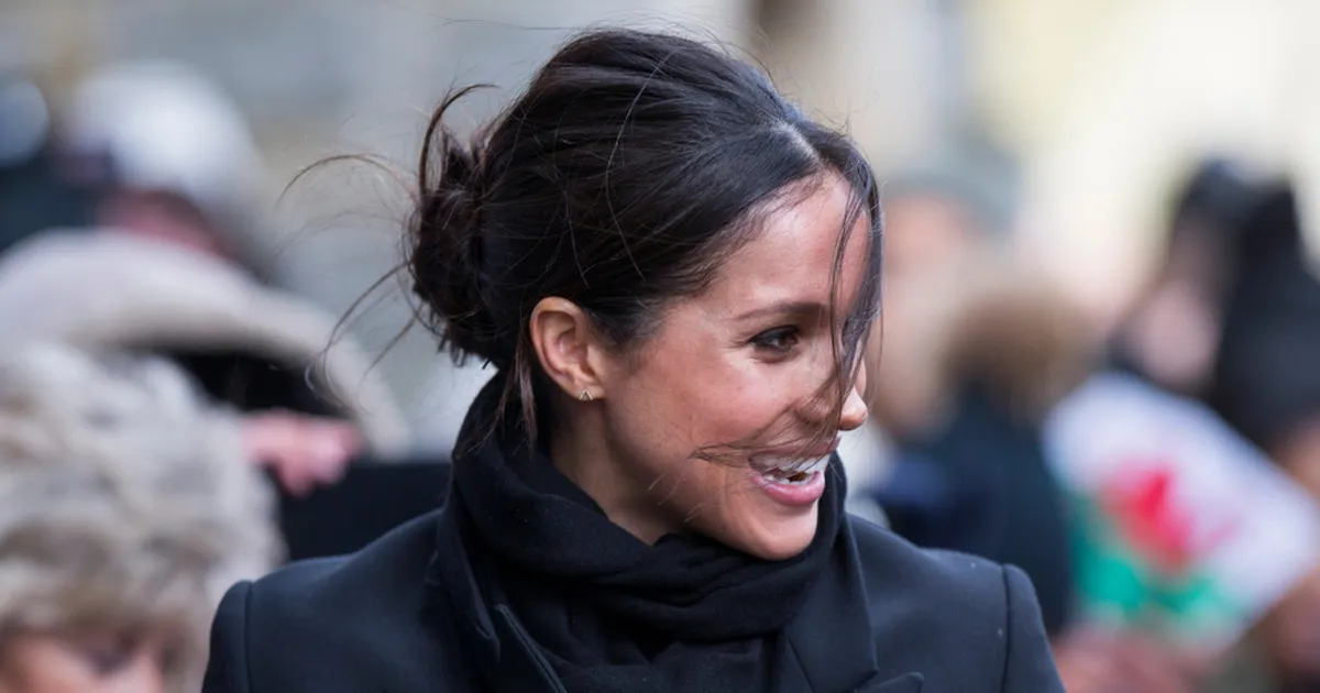 Kuninganna Elizabeth pidi sekkuma, kui Meghan Markle noomis pulmalaua kokka