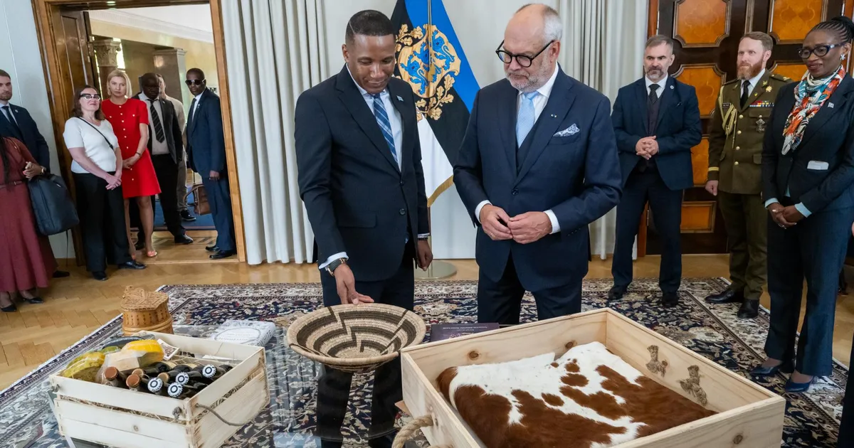 FOTOD ⟩ Ajalooline riigivisiit