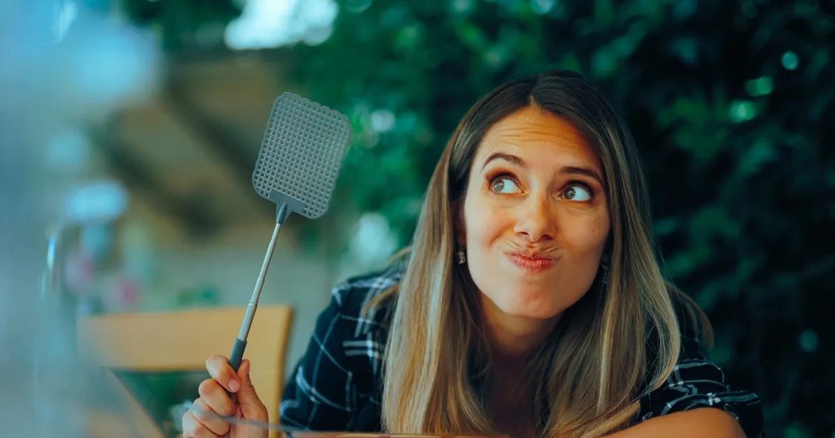 PIDUR PEALE ⟩ Lihtne ja taskukohane nõks hoiab tüütud kärbsed eemale