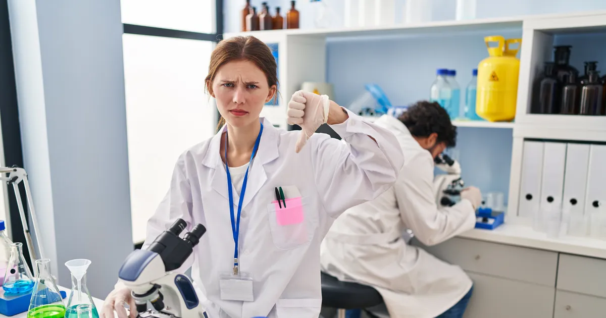 «Teda oli lihtsalt paha vaadata. Mehed pöörasid tema eest pilgu, naised parastasid sisimas»