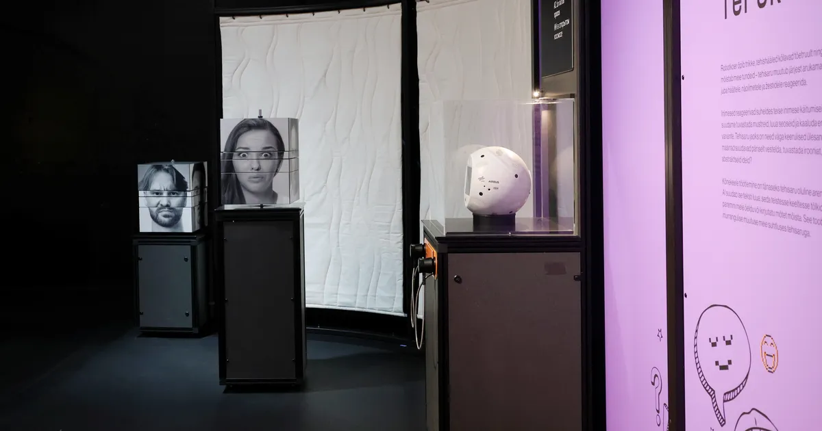 GALERII ⟩ Tegelane Ahhaas: tal ei ole hinge, ta ei oska armastada, aga suudab luuletada ja luua šedöövreid