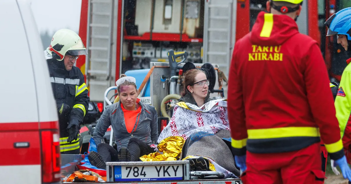 VIDEOLUGU ⟩ «Mis toimub? Rääkige keegi!» Kiirabi ja päästjad harjutasid verise suurõnnetusega toimetulekut