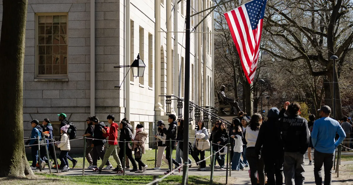 Harvard pöördus kohtusse: aeg jookseb, et päästa 7000 tudengit maalt väljasaatmisest