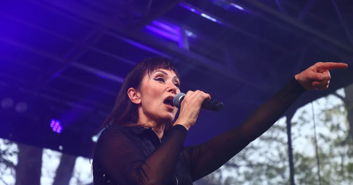 OTSEFOTOD ⟩ Nancy tegi Vändras Mr. Happymani juubelituuri üritusel lava soojaks ja hullutas rahvast