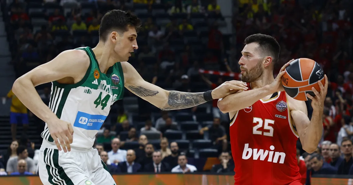 VIDEO ⟩ Olympiakos alistas pronksimatšis suurrivaali, mängu eel läks fännide vahel tuliseks