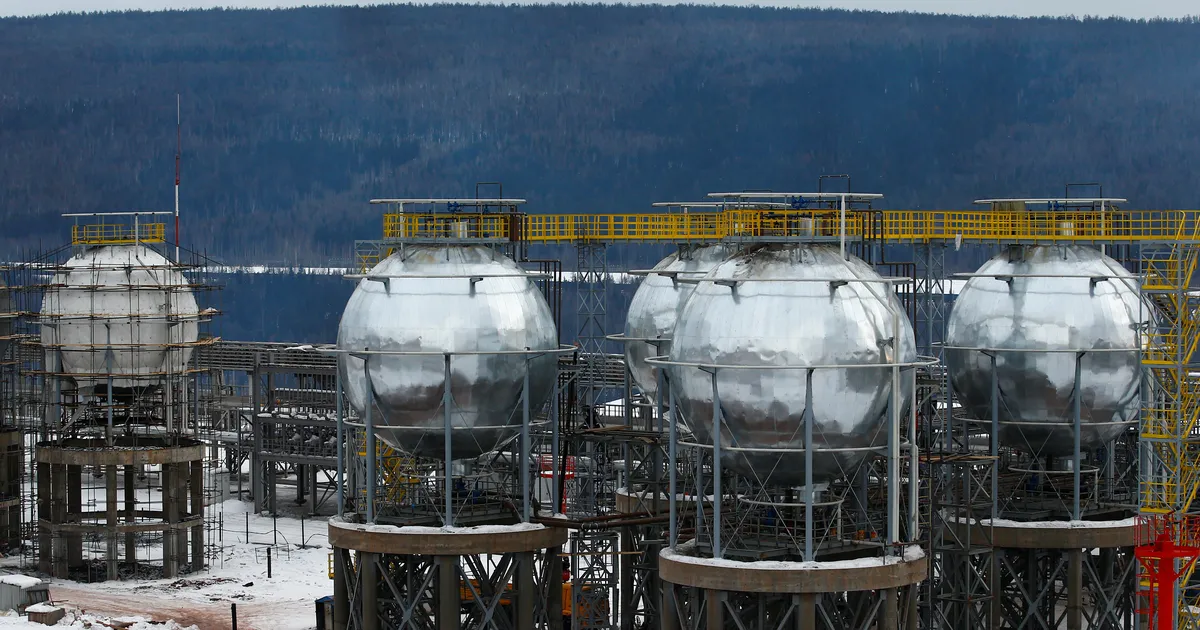 Eestisse voolab keelatud Venemaa naftatoodang – ametiasutused ütlevad, et see on okei