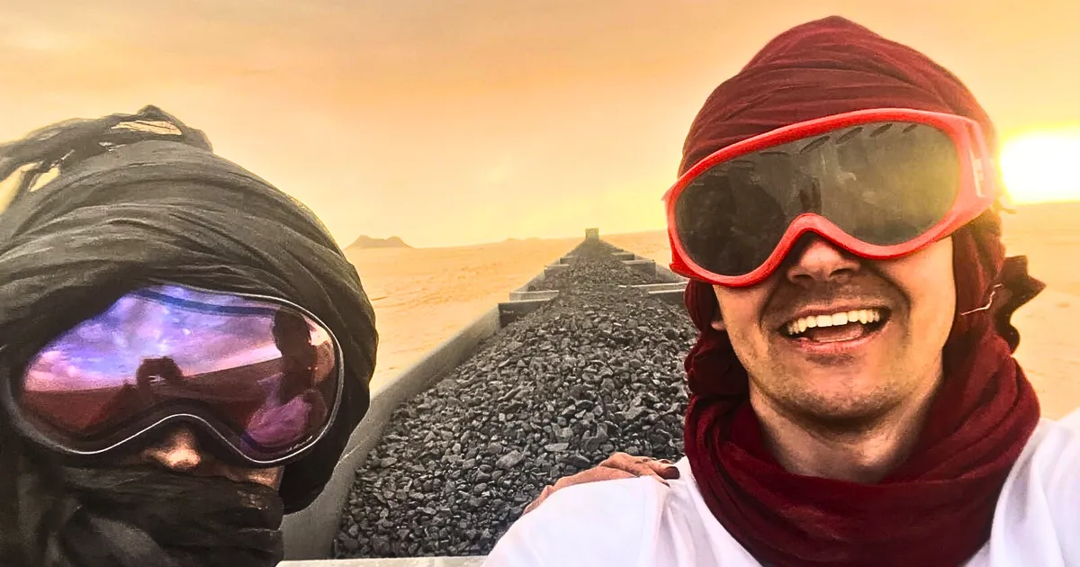 PÖÖRANE VIDEO ⟩ Eesti poisid sõitsid läbi Sahara kõrbe maailma kõige ohtlikumal rongil, millel puuduvad igasugused inimlikud tingimused