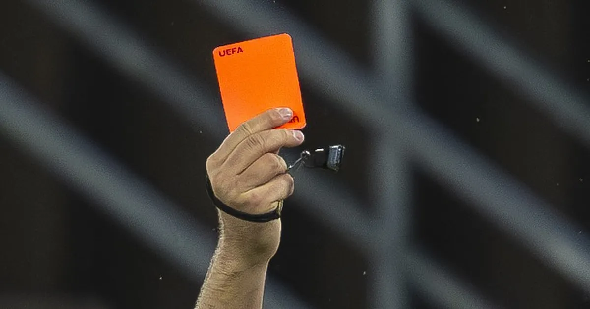 Tallinna Kalev kaotas distsipliini ja teenis ridamisi punaseid kaarte