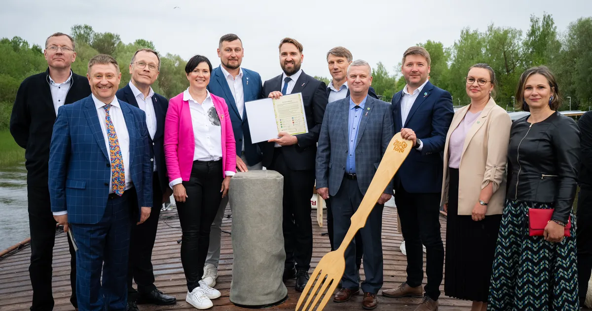 Tartumaa omavalitsusjuhid allkirjastasid koolitoidu edendamise kokkuleppe