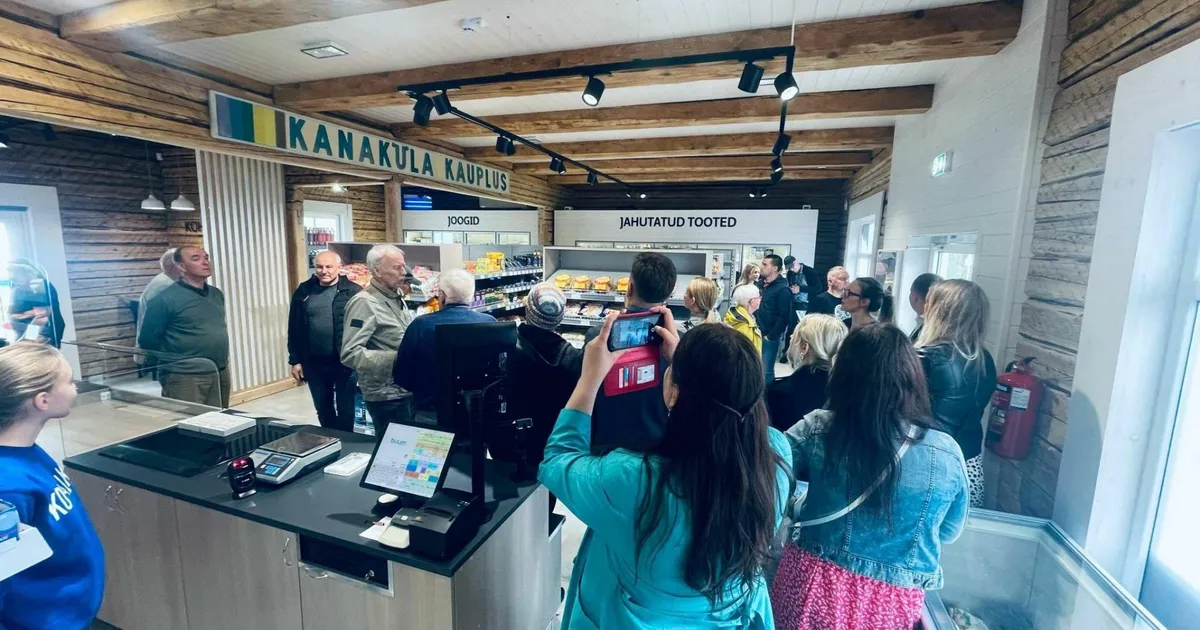 PILDID ⟩ Ühistu vuntsis üles ajaloolise külapoe