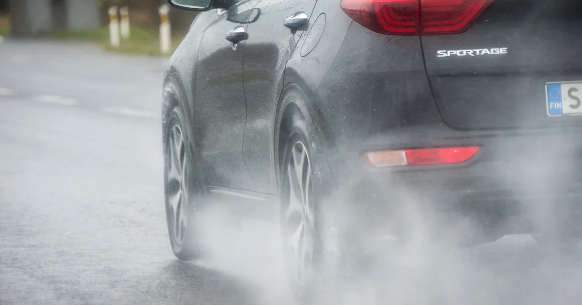 IKE VOLKOV ⟩ Kihutavale ajukääbikule ei mõju liiklusmärgid piiravalt