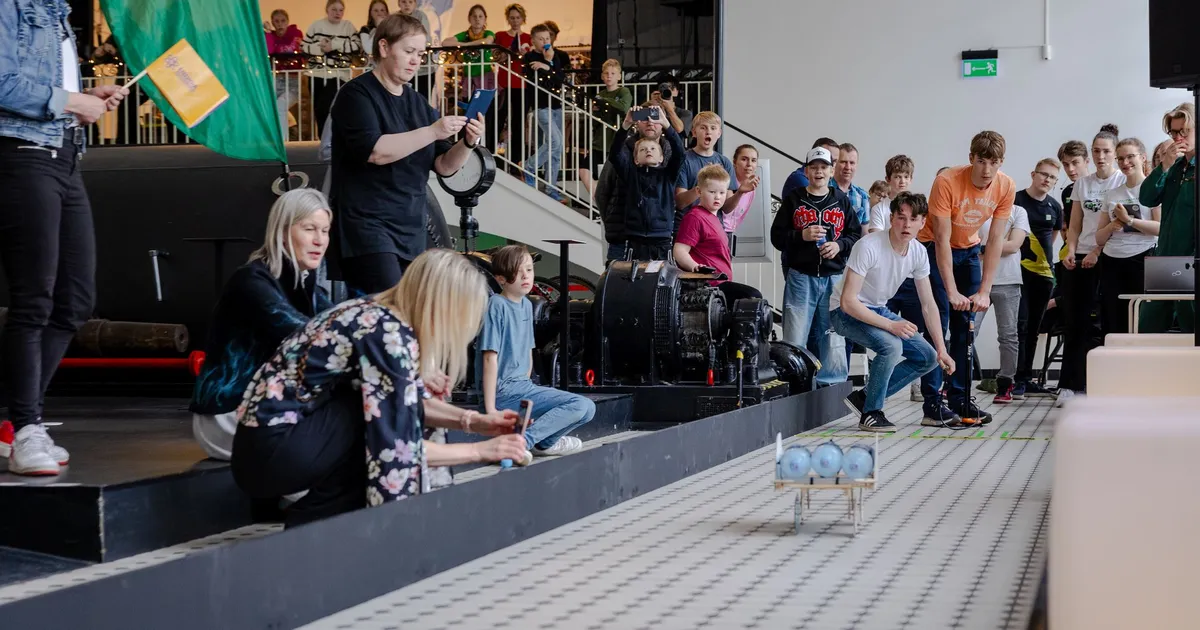 Leiutajate ralli finaalis selgusid kõige nutikamad ja kiiremad koolinoored