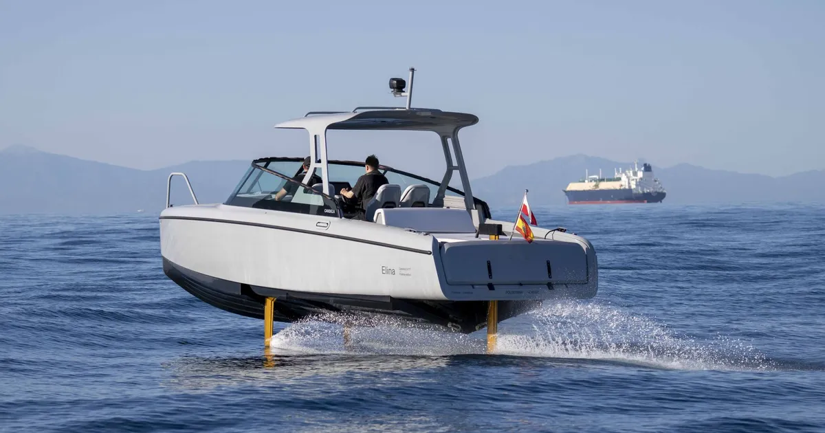 PILDID JA VIDEO ⟩ Rootsi «lendav» elektripaat sõitis esimest korda ühelt kontinendilt teisele