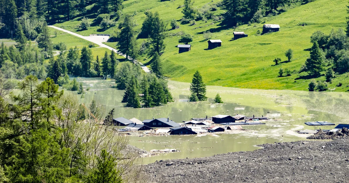 VIDEO ⟩ Pärast Šveitsis küla hävitanud liustikuvaringut ähvardab oru teisi asulaid uputus