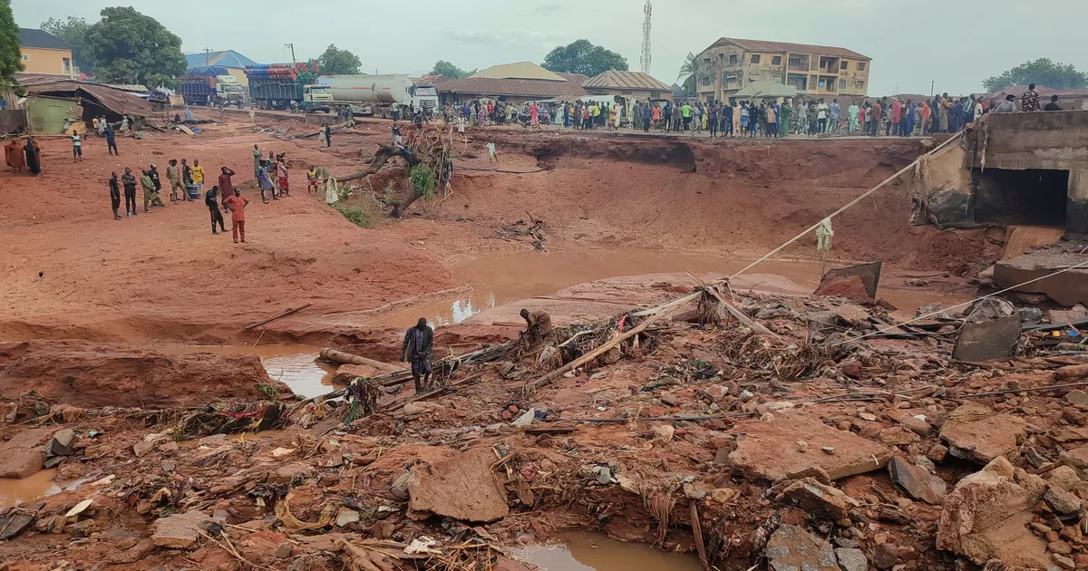 VIDEO ⟩ Nigeeriat laastavad tulvad on nõudnud vähemalt 150 inimese elu