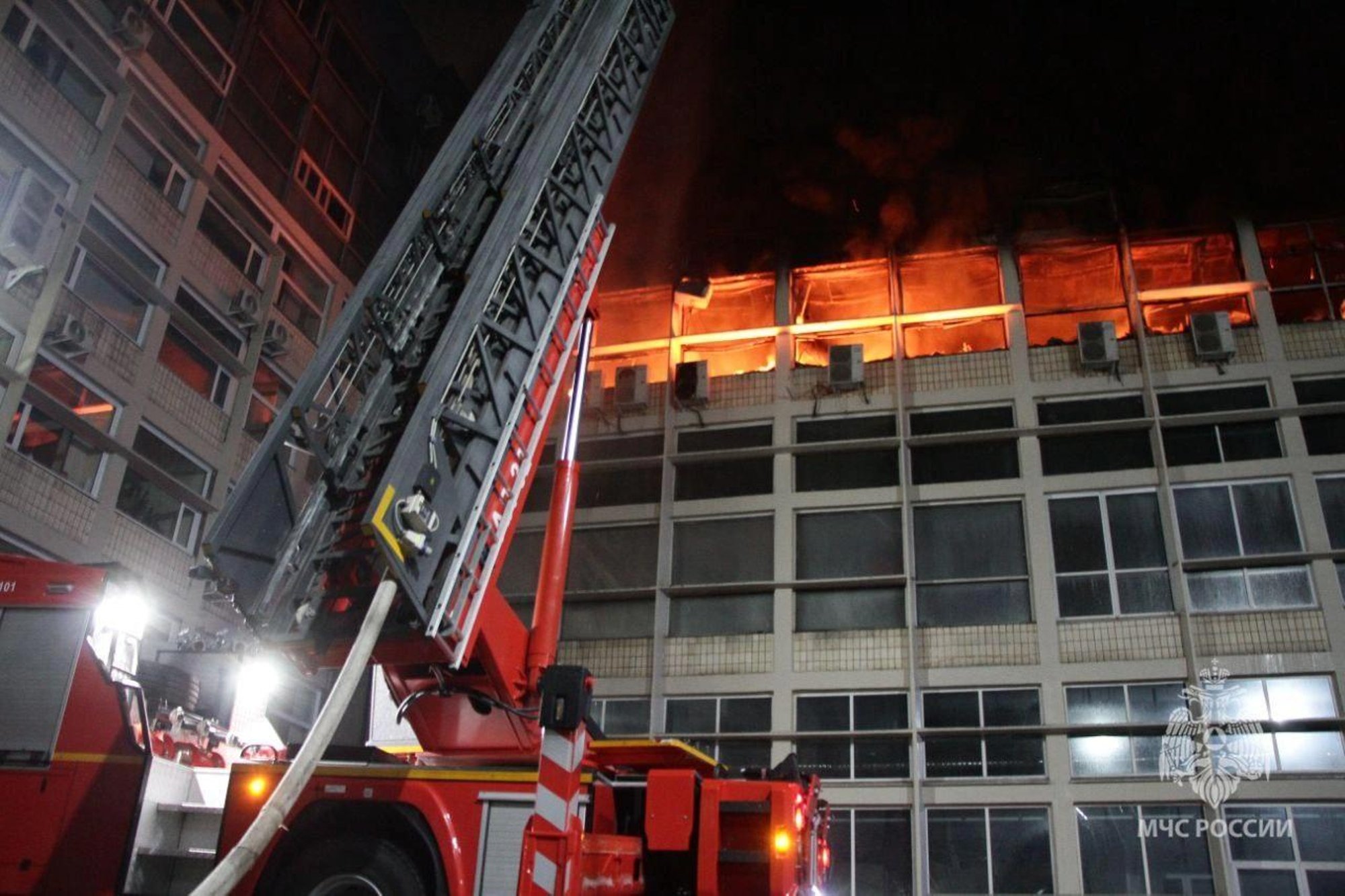 Peterburis põles Venemaa strateegiline elektroonikatehas