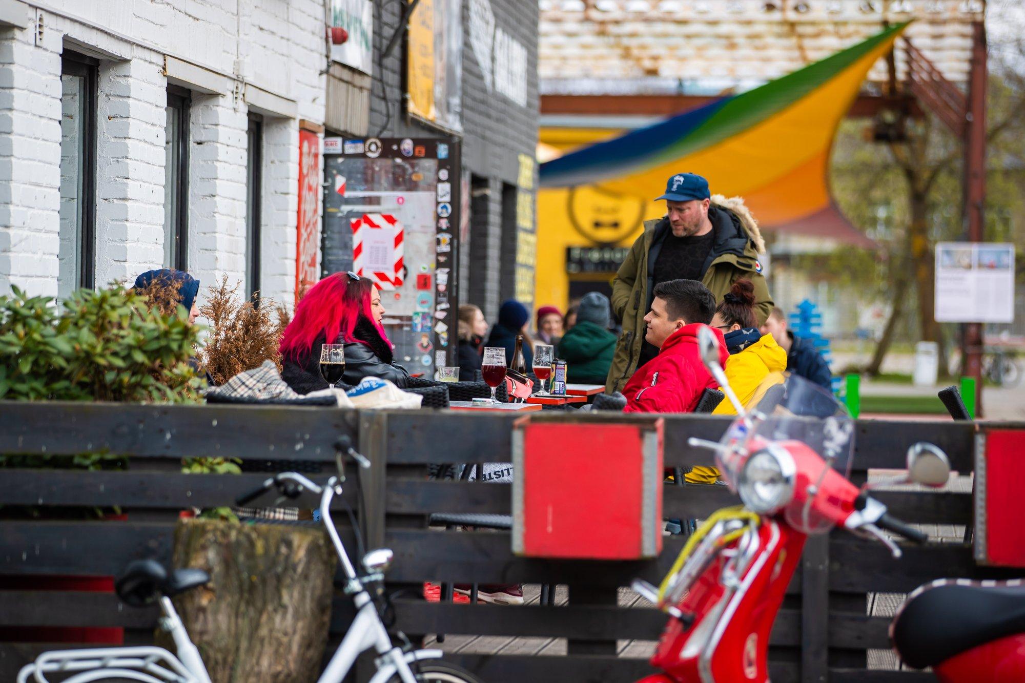 Maksuamet asub kontrollima hooajatöö pakkujaid. „Kõik töötajad väärivad ausat palka“