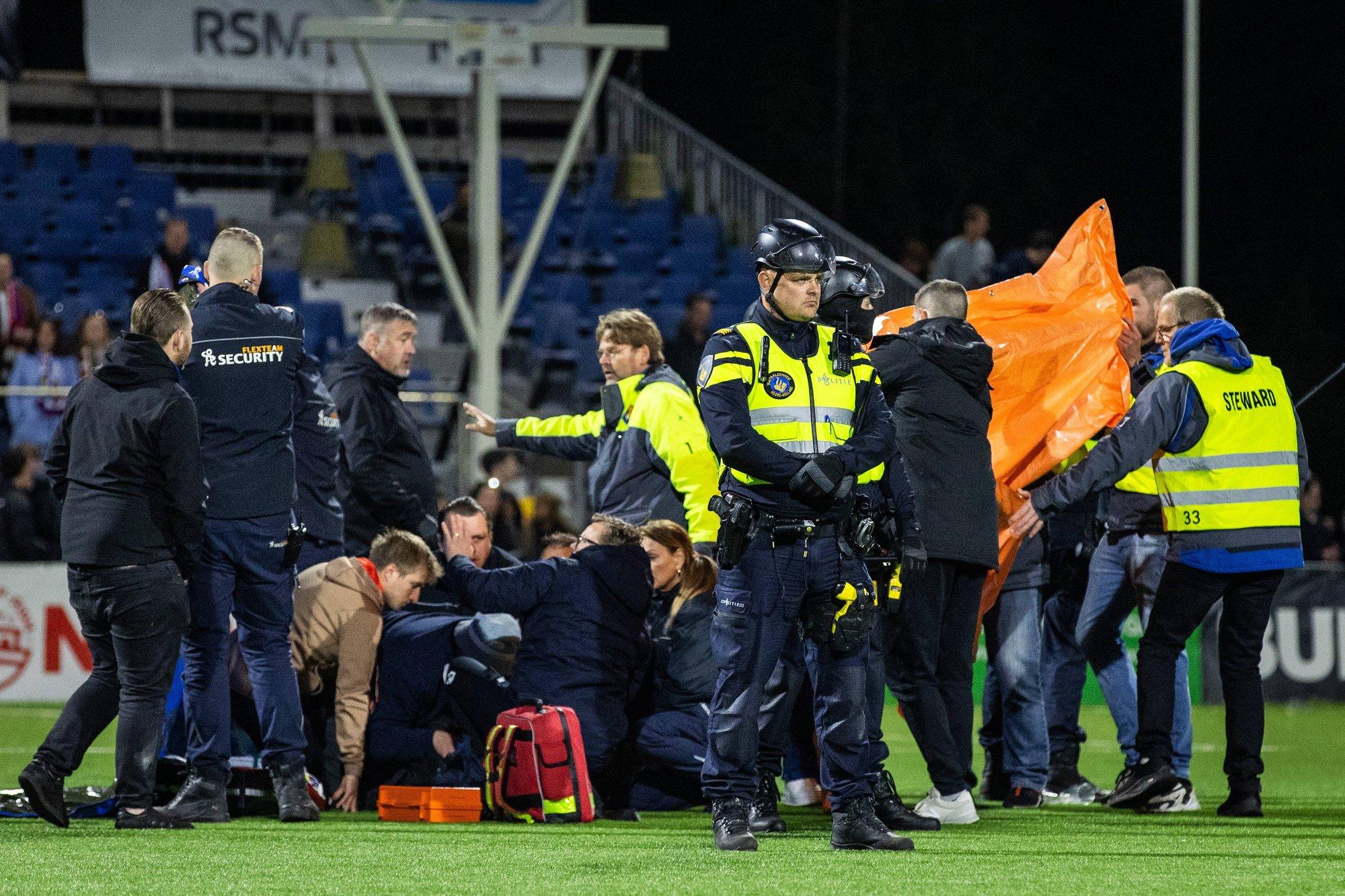 VIDEO | Eesti jalgpallikoondislase mäng Hollandis lõppes massikaklusega: lendasid nii rusika- kui jalahoobid