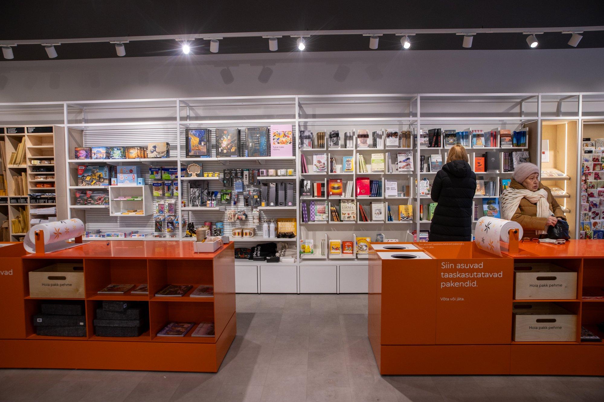 Omniva kärpekäärid Virumaa kohal. Klientide nappuses pannakse kinni mitu postipunkti