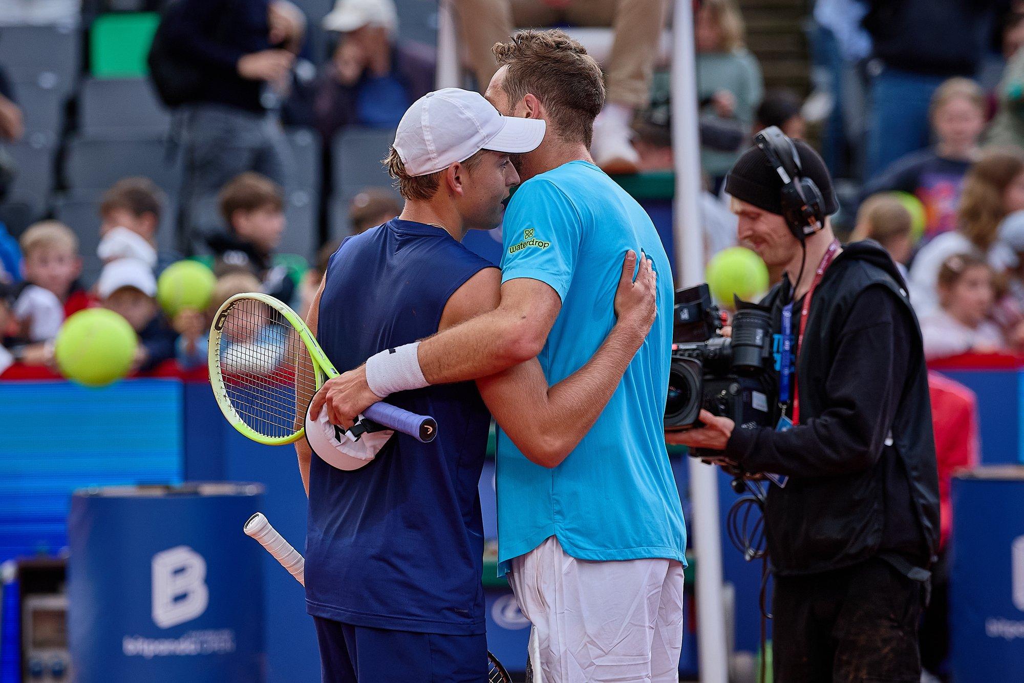 Sensatsioon Hamburgis: 17-aastane teismeline alistas enda kunagise lapsehoidja