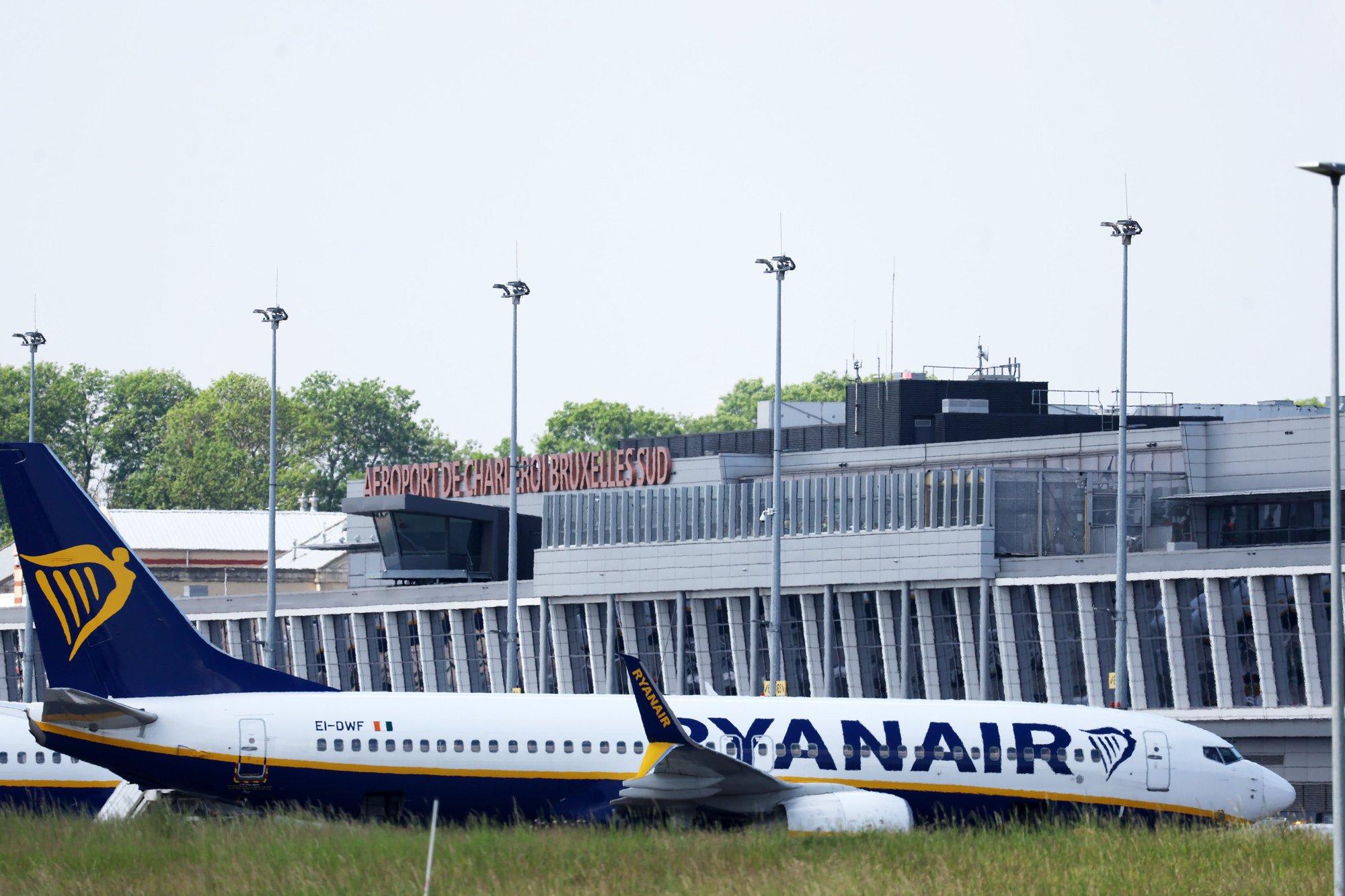 Belgias Charleroi lennuväljale maandunud Ryanairi reisilennukile tehti pommiähvardus