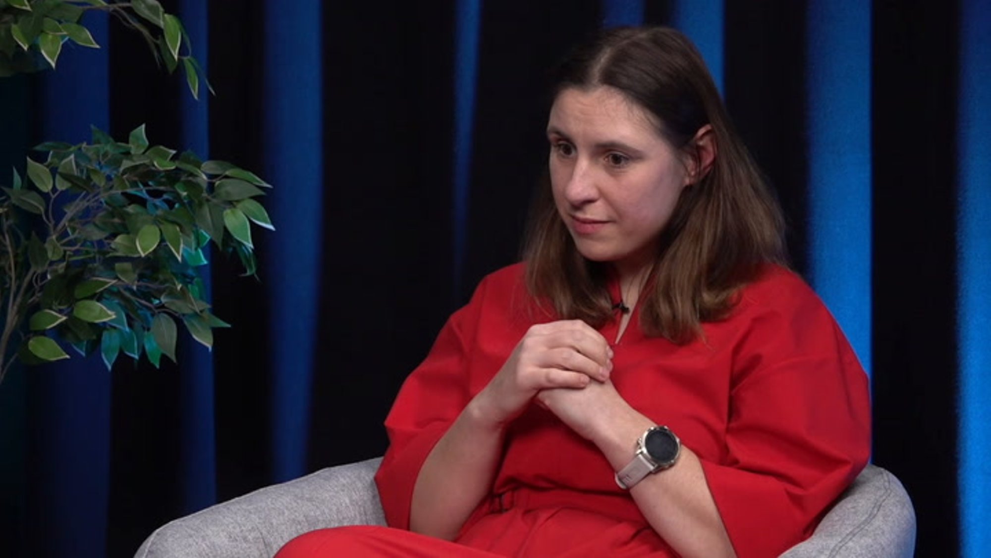 Terviseameti asejuht Mari-Anne Härma ja pereast Piret Rospu arutavad, milline on tuulikute mõju tervisele