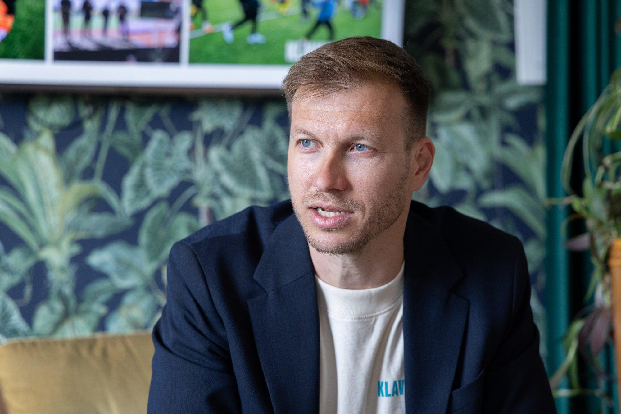 Jalgpalliliidu presidendiks pürgiv Ragnar Klavan kahtlustab oma vastaskandidaadi tegevuses korruptsiooni