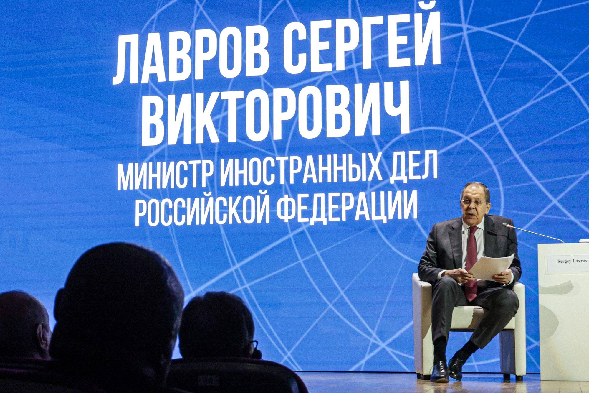 Lavrov: me ei saa jätta inimesi Ukraina praeguse režiimi võimu alla