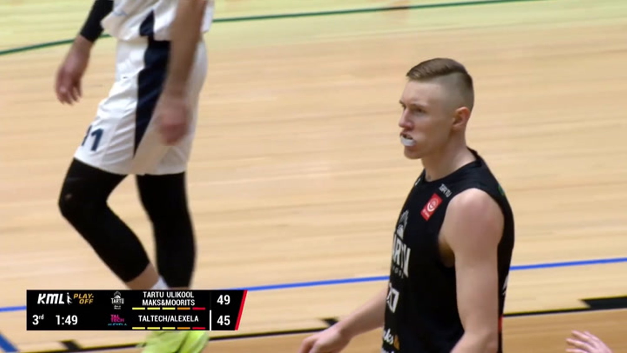 MÄNGU HETK | Nurger raius Tartu publiku rõõmuks palli korvi