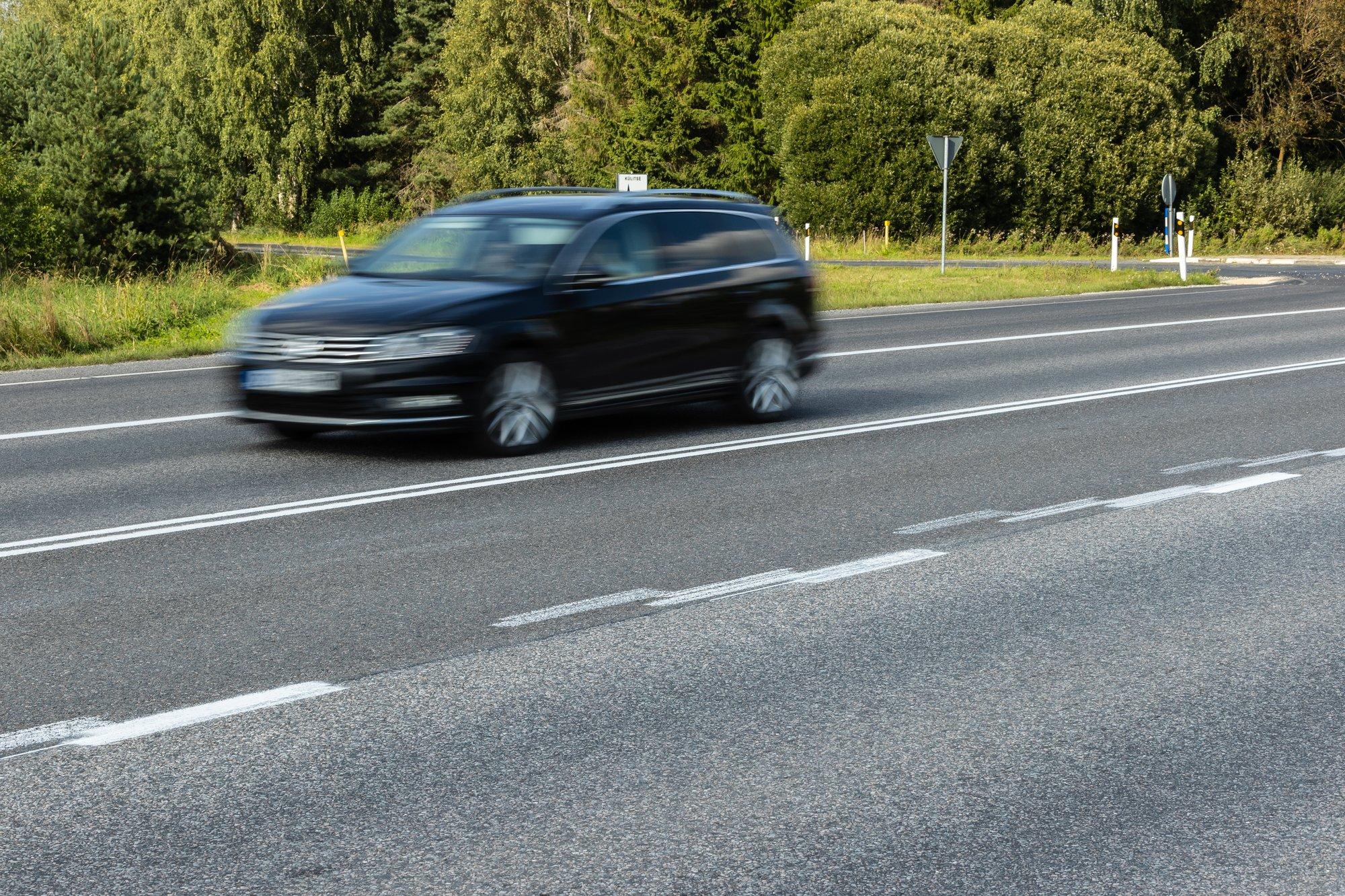 Teistes Balti riikides on trahvid kiiruse ületamise eest Eestist karmimad. Lätis võib saada trahvi paar tuhat eurot