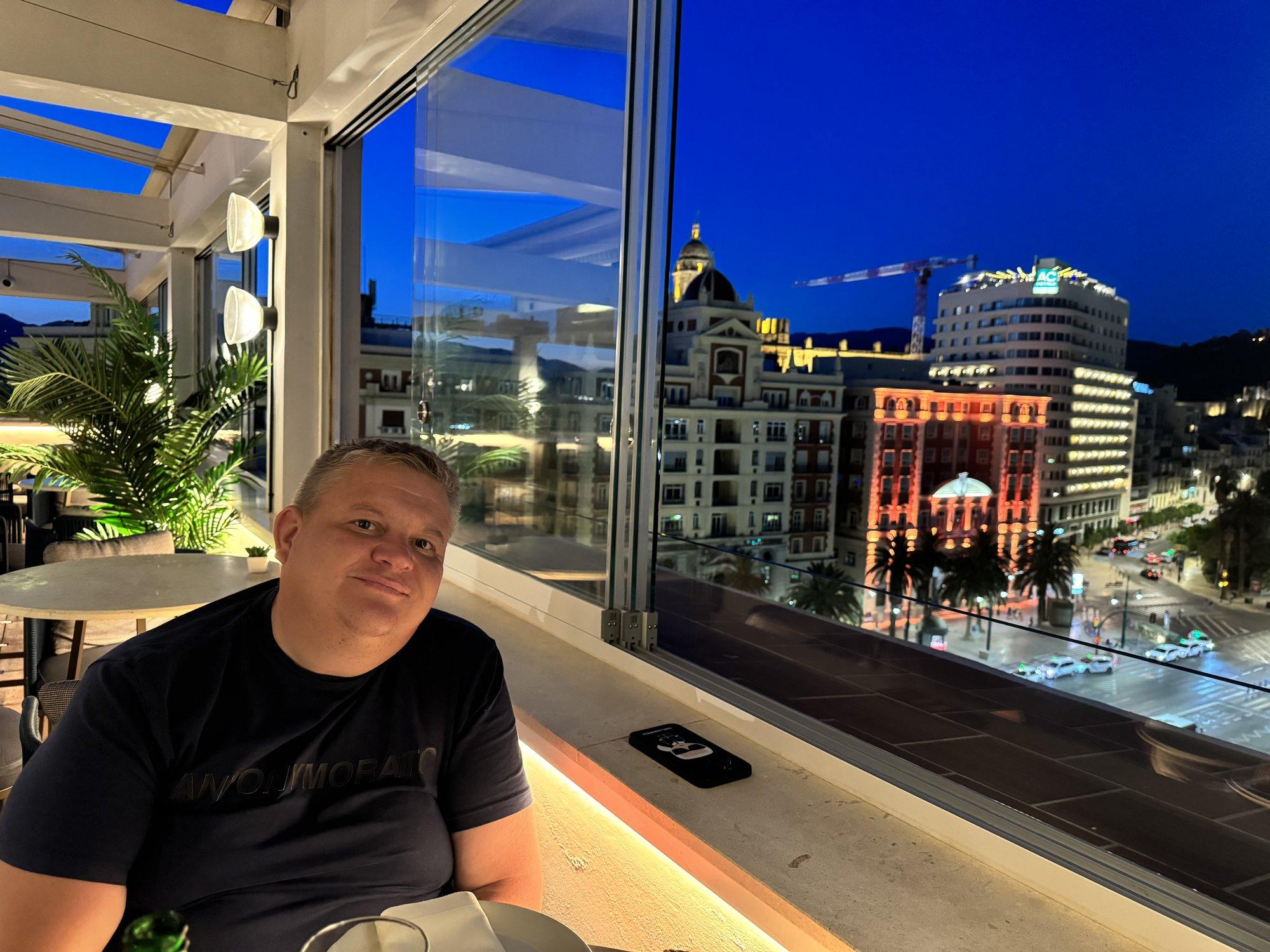 18 aastat Hispaanias elanud kinnisvaramaakler Reno: Eestis on paljud asjad kvaliteetsemad, aga mind hoiab siin kliima