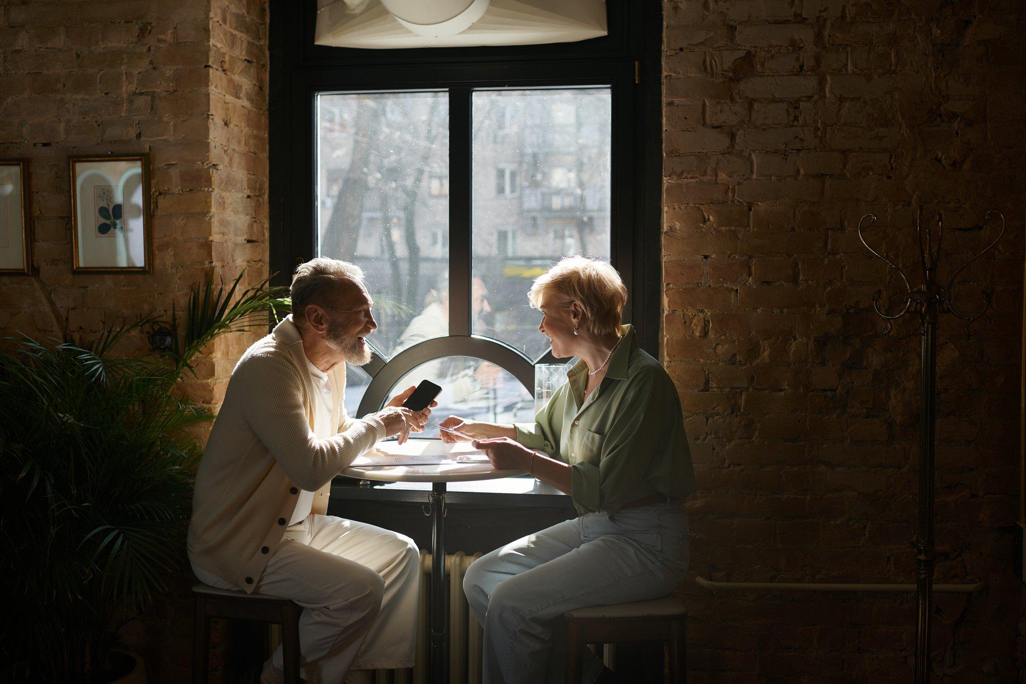 Aastaid üksik olnud Tuuliki otsustas elu taas huvitavaks elada: sain vähem kui kahe nädalaga enesele kolm toredat austajat