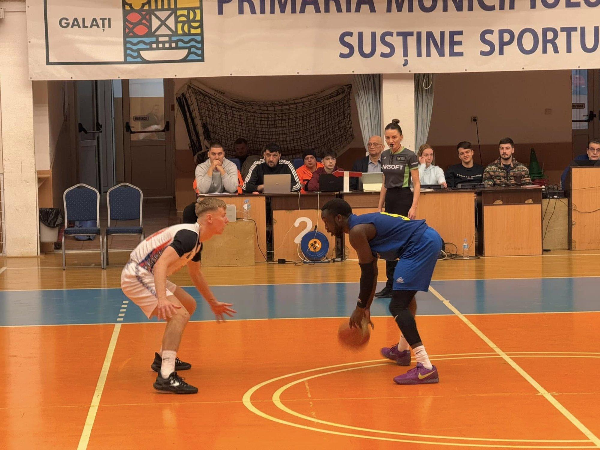 Aukus väljakud, 14-tunnised bussisõidud ja pingiotsal istuvad Ivarid. Gregor Ilves Rumeenia liigast: „Olen siin kõike kogenud“