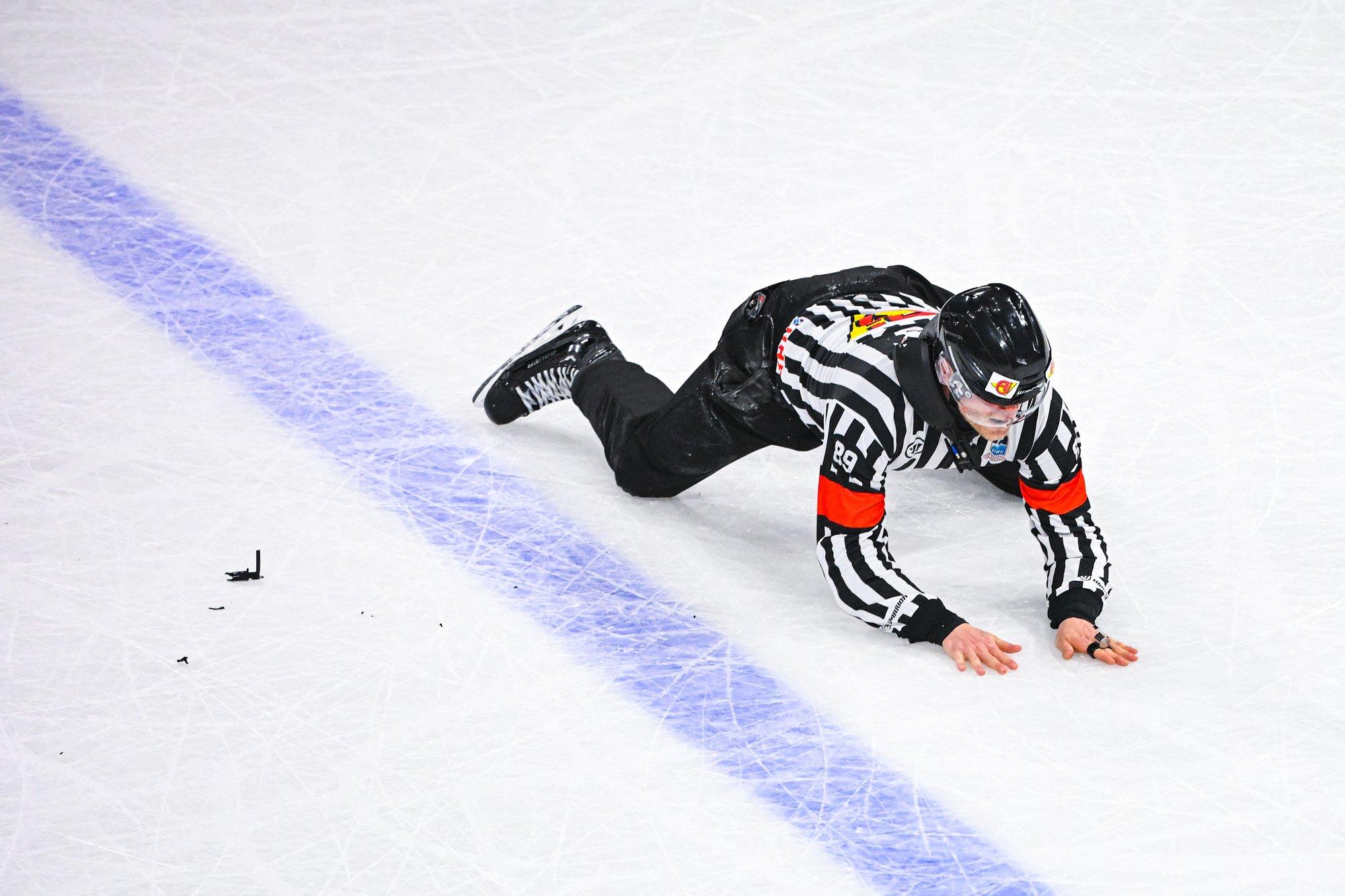 FOTOD | Jäähoki MM-il seiskus mäng haruldasel põhjusel