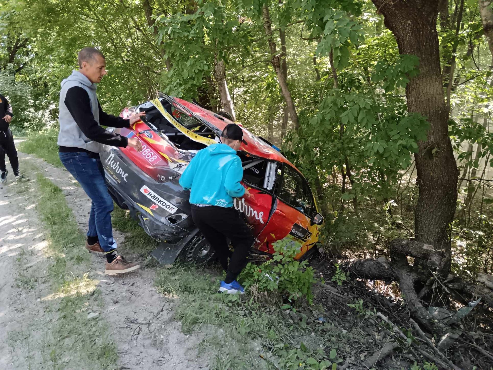 FOTO | Eesti ekipaaž sõitis EM-sarja etapil juba teisel kiiruskatsel võssa