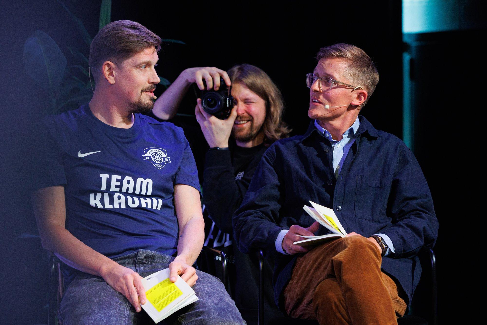 FOTOD | Näitlejad ja spordiinimesed arutasid, kas treener tohib mängijale öelda „Reinar, ma löön su maha, raisk!“