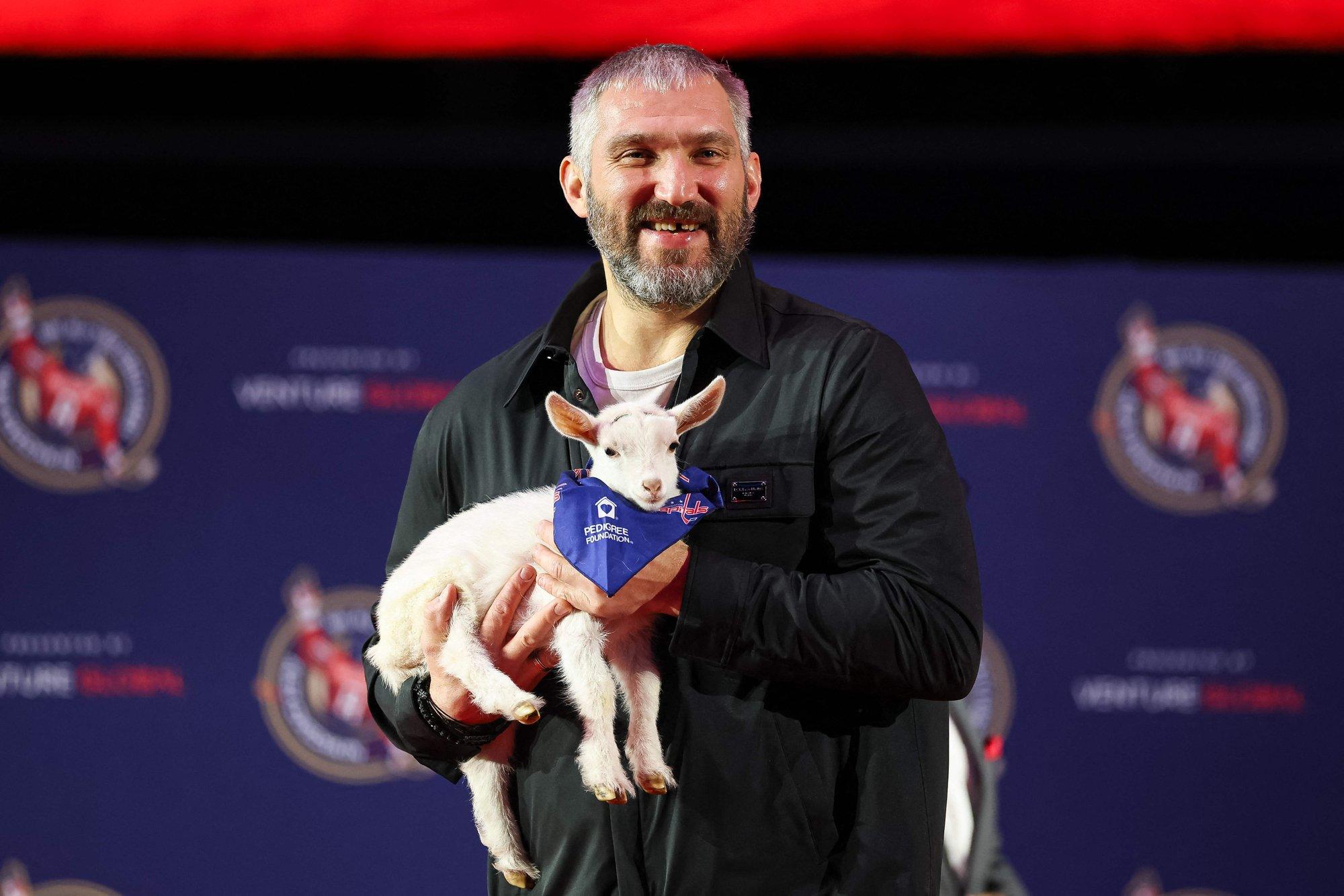 Ovetškin saatis Valgevene diktaatorile tänutäheks kingituse. „Ta on meie oma poiss, tõeline Vene mees!“