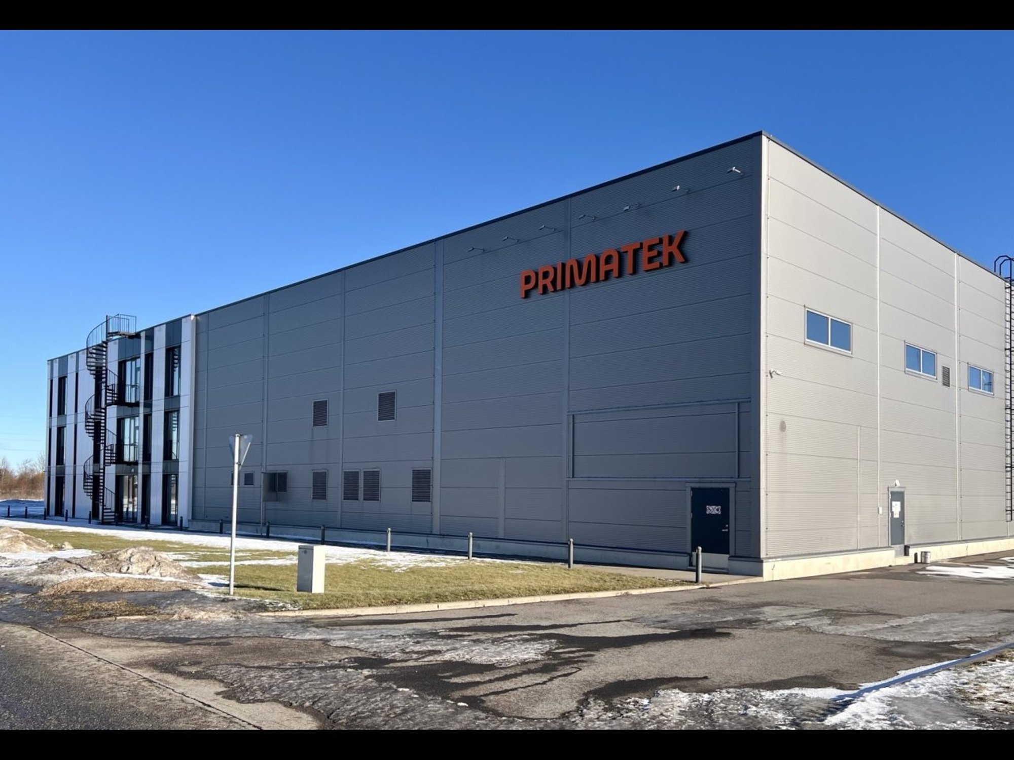 Vene juurtega pankrotistunud Narva värvitehas läheb uuesti oksjonile.  Hind on aastaga üle kahe korra kukkunud