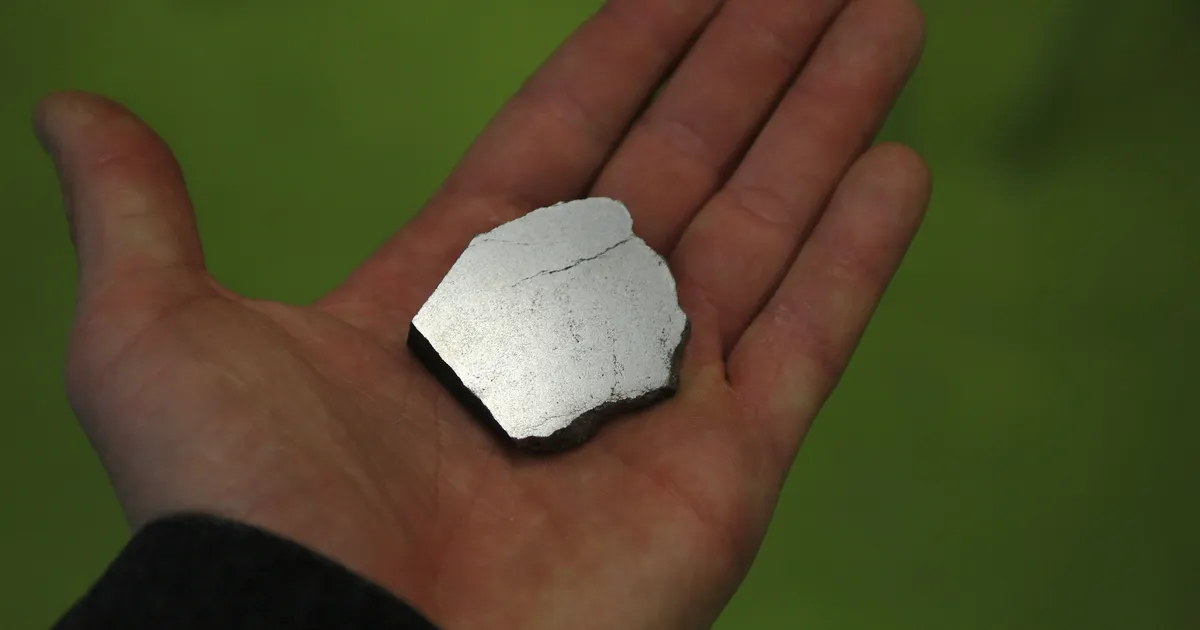 TÕNU TRUBETSKY ⟩ Merivälja UFO ehk Objekt M: uus realistlik vaatenurk