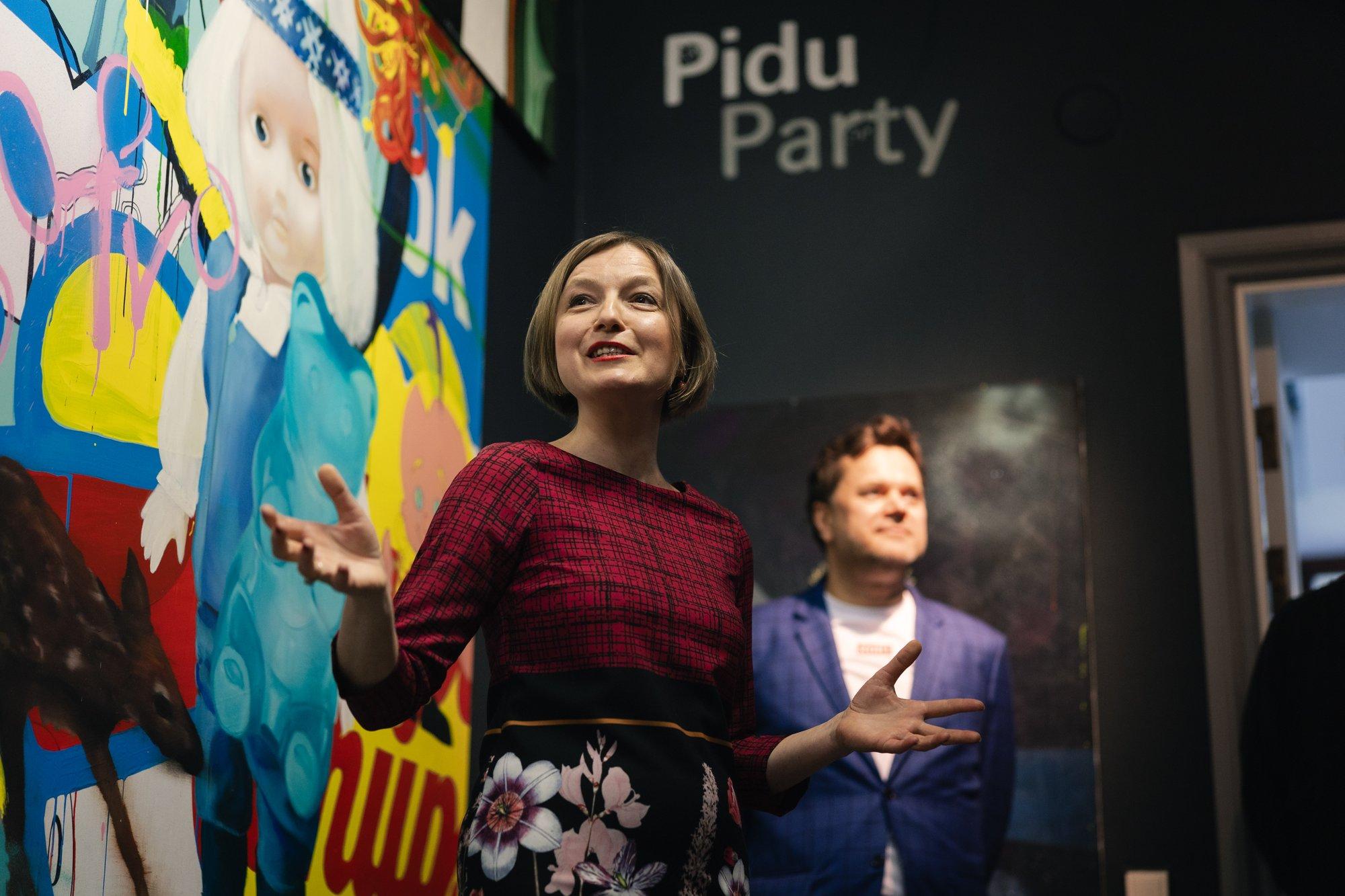 FOTOD | Leonhard Lapinist Robin Nõgistoni. Mikkeli muuseumis avati „kunstisõltlase“ Reigo Kuivjõe kunstikollektsiooni näitus