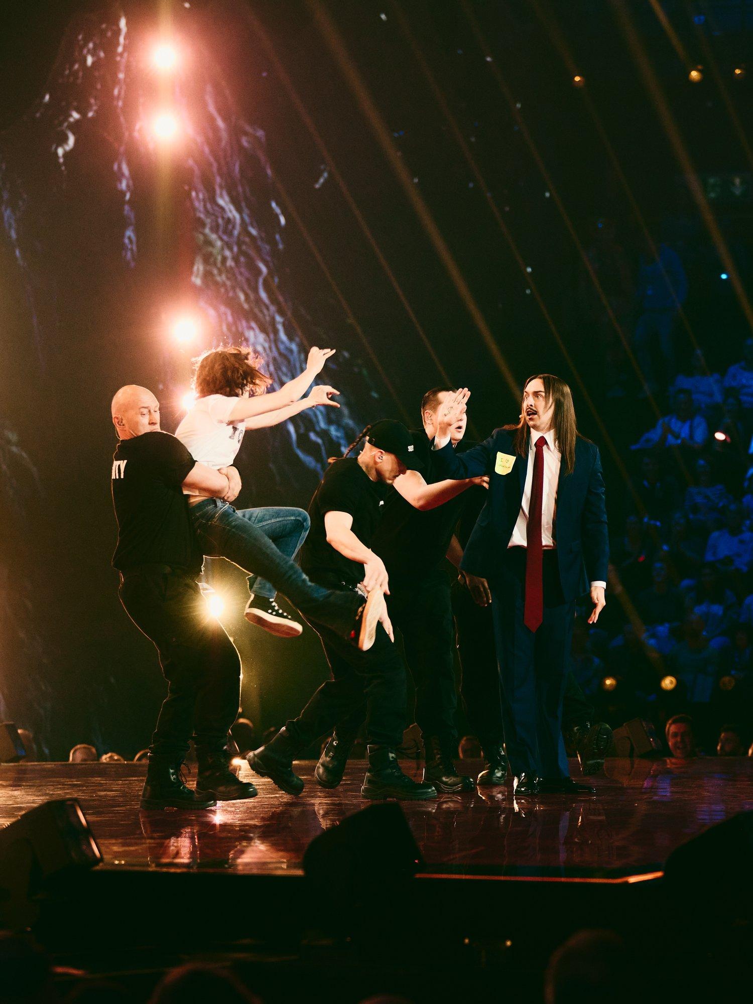 KROONIKA BASELIS | Kas Eestile tehti järjekorda paika pannes lihtsalt ära? Levib teooria, et Tommy Cash võitis esimese poolfinaali