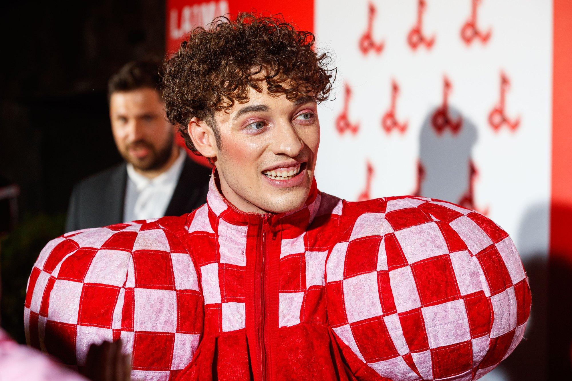 Tühistatud: Eurovisioni võitja Nemo Tallinnas ei esine