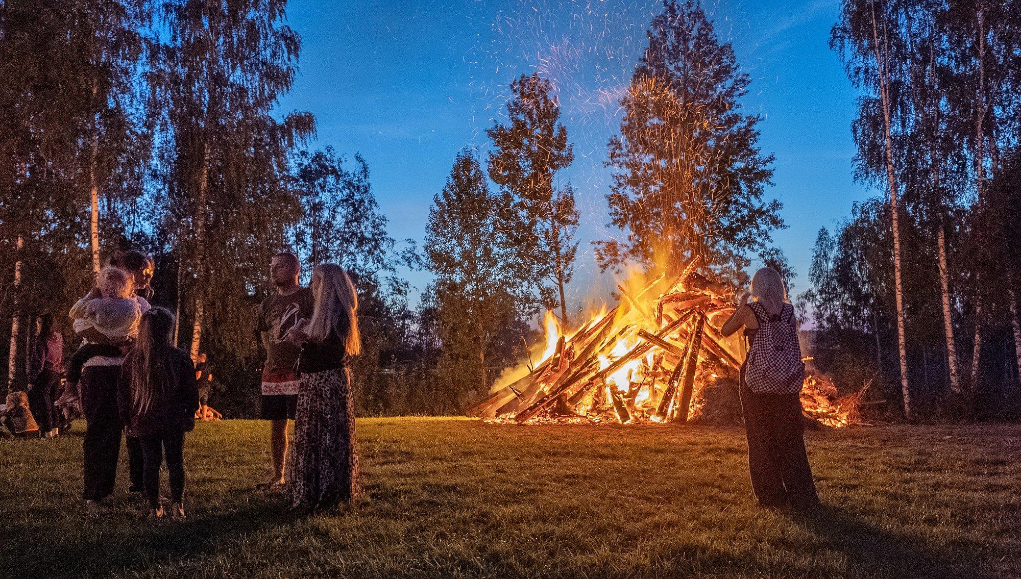 Registreeri oma pidu! Maaleht koostab Eesti suurimat avalike jaanipäevade nimekirja