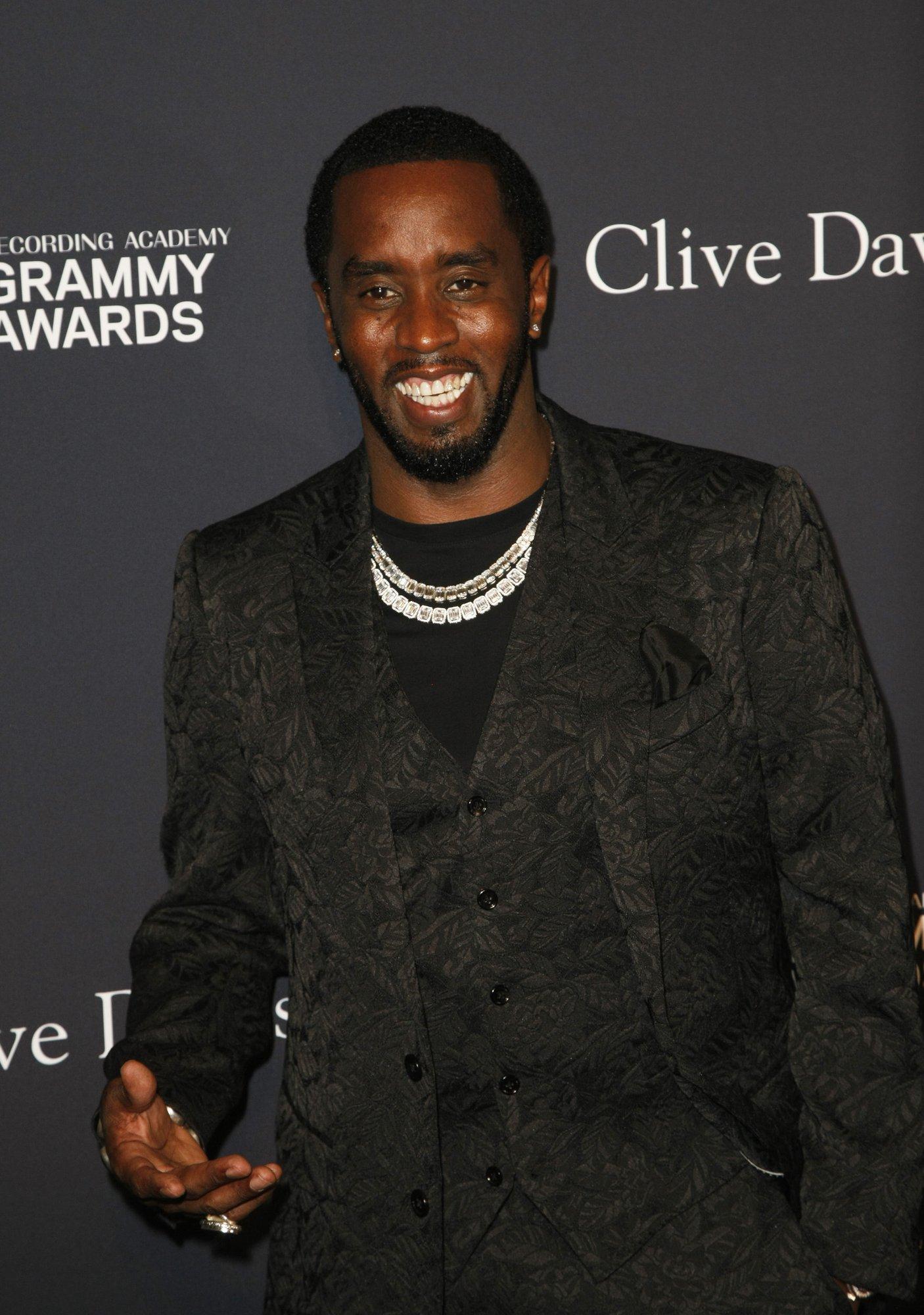 Algas kauaoodatud kohtuprotsess P. Diddy üle. Tunnistusi andsid hotelli turvatöötaja ja meesprostituut