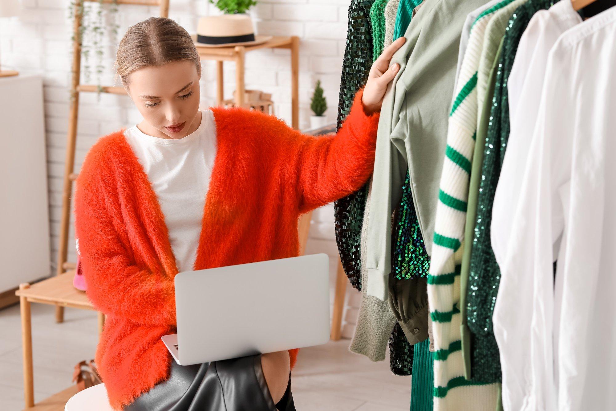 Kui oled oma riietest tüdinenud, ei pea kohe poodi jooksma. Stilistid annavad nõu, kuidas oma garderoobi elavdada